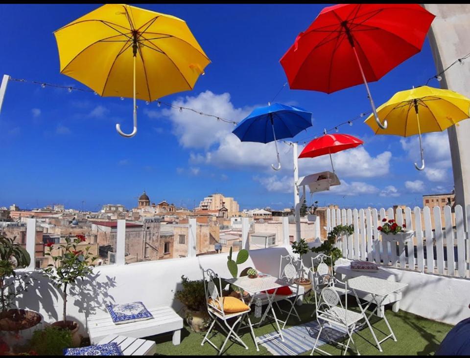 Due Passi Dal Centro Bed & Breakfast Marsala Exterior photo