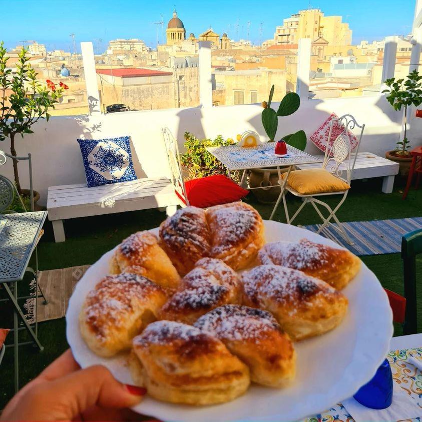 Due Passi Dal Centro Bed & Breakfast Marsala Exterior photo