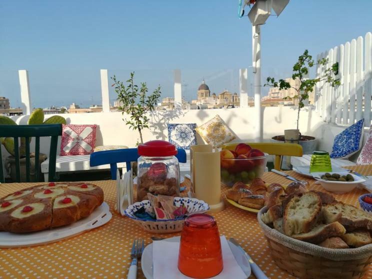 Due Passi Dal Centro Bed & Breakfast Marsala Exterior photo